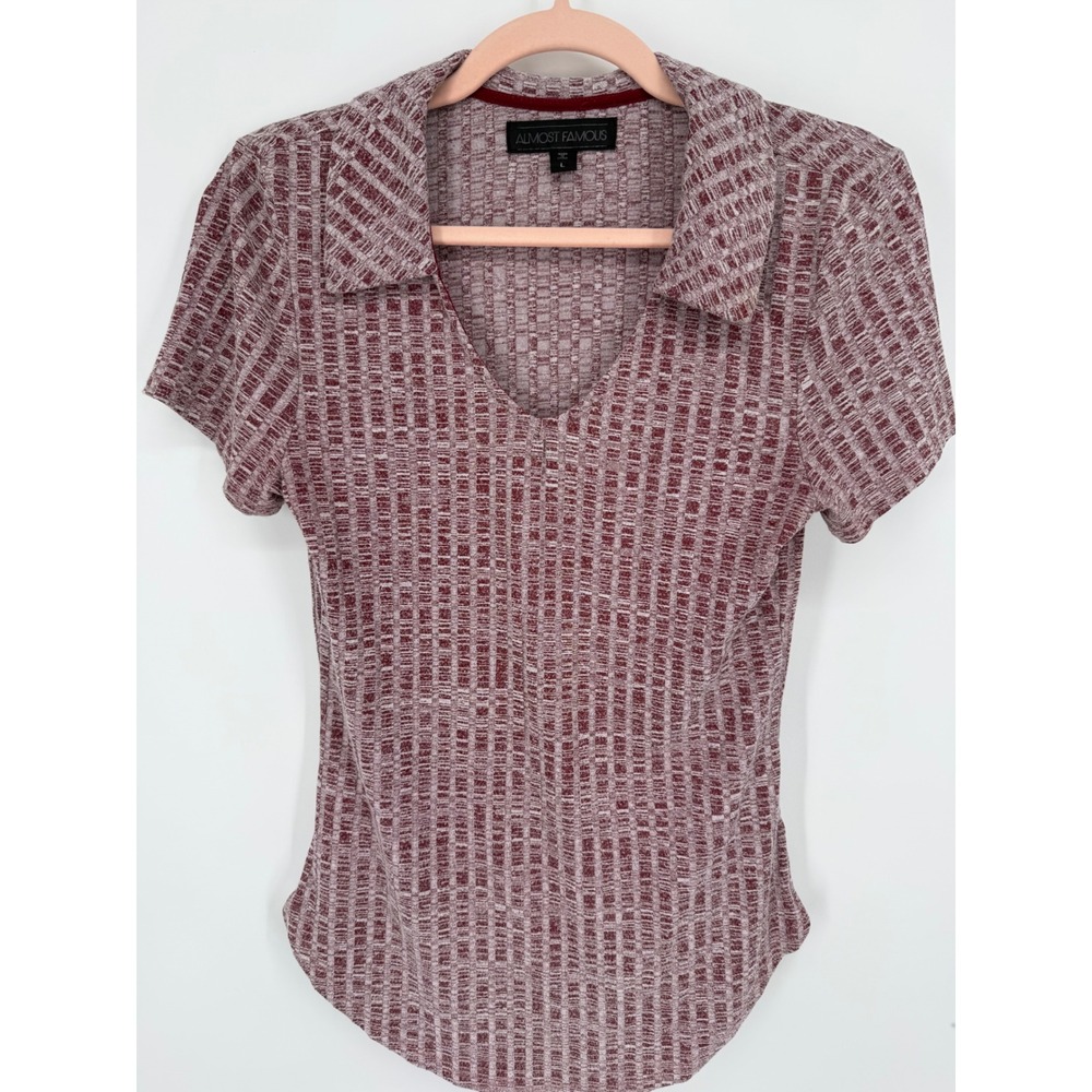 Almost Famous Knit Top Womens L Burgundy Marled V-Neck Collared Short Sleeve